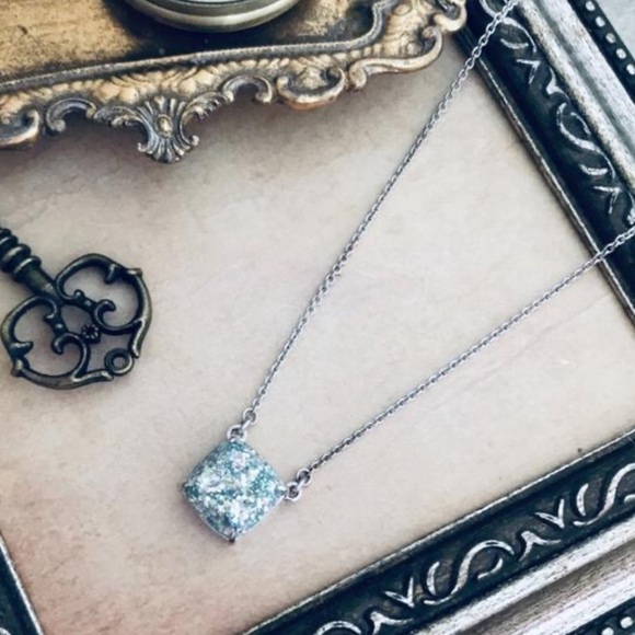 KATE SPADE • Cause A Stir Opalescent Necklace - Picture 4 of 4